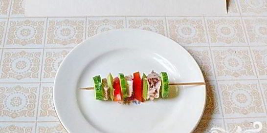 Рыбная закуска на шпажках