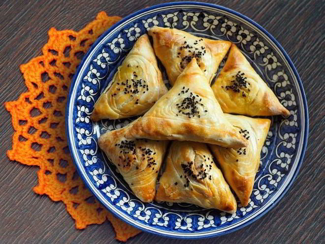 Рецепт самсы из слоеного дрожжевого теста