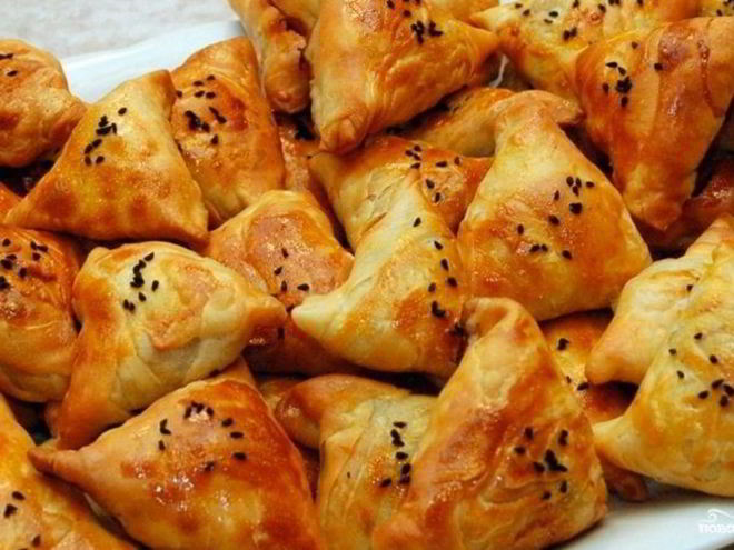 Рецепт самсы из слоеного теста с мясом