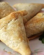 Самса с сыром из слоеного теста
