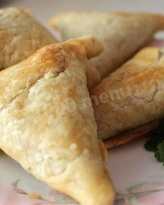 Самса с сыром из слоеного теста