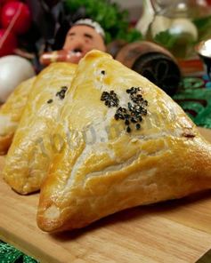 Самса с сыром на воде