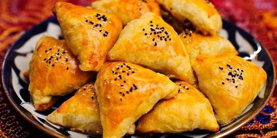 Самса с тыквой из слоеного теста