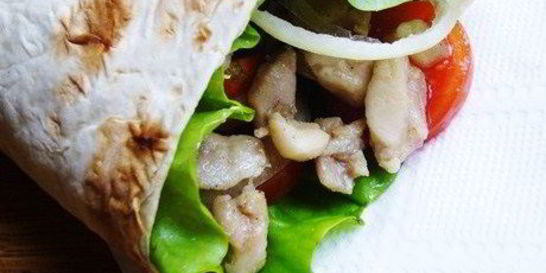 Шаурма с индейкой и овощами