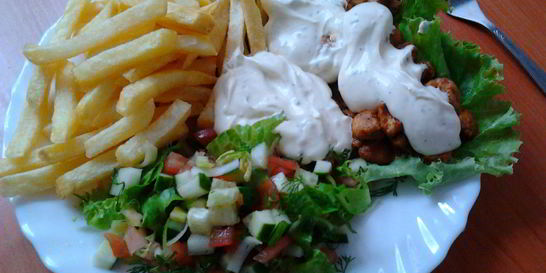 Шаверма на тарелке