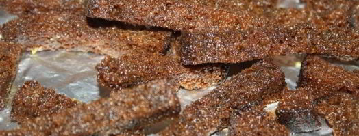 бородинские сухарики со сметанно-кефирным соусом с чесноком. Шаг 5