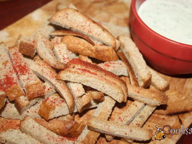 Рецепт дарницких сухариков с соусом на основе йогурта