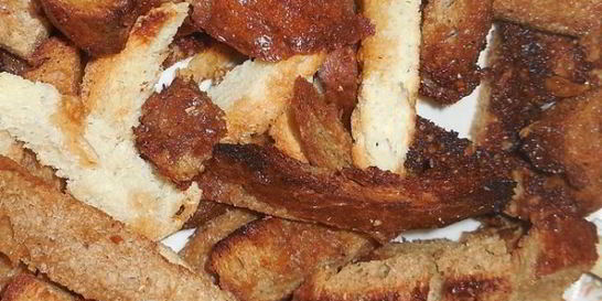 Домашние сухарики в духовке