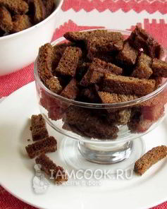 Ржаные сухарики с чесноком