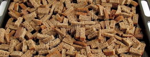 ржаные сухарики с чесноком. Шаг 4