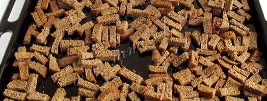 ржаные сухарики с чесноком. Шаг 5