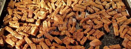 ржаные сухарики с чесноком. Шаг 8