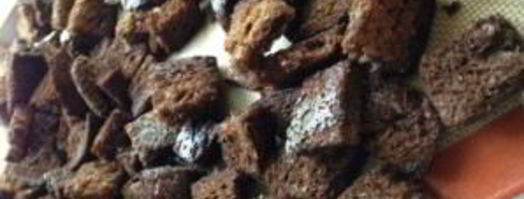 сухарики из черного хлеба с чесноком. Шаг 3