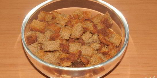 Сухарики из черного хлеба в духовке