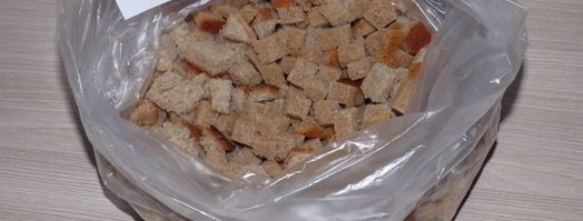 сухарики из хлеба с чесноком. Шаг 3