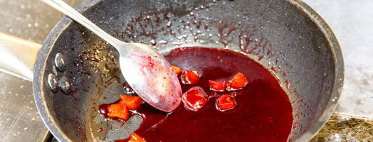 сулугуни, запеченный в беконе на груше. Шаг 8