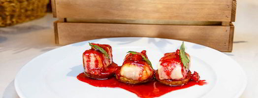 сулугуни, запеченный в беконе на груше. Шаг 10