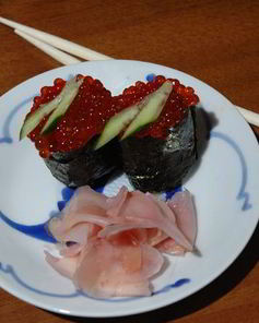 Суши-лодочки с икрой