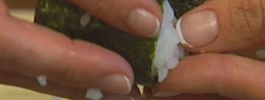 суши-лодочки с икрой. Шаг 6