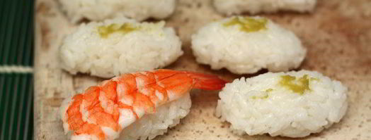 суши с креветкой, угрем и омлетом. Шаг 8