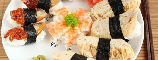 суши с креветкой, угрем и омлетом. Шаг 11