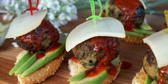 Мини-сэндвичи с тефтелями