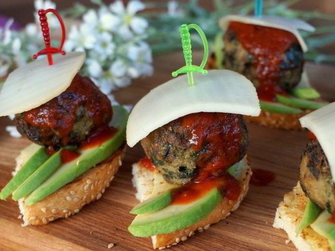 Рецепт мини-сэндвичей с тефтелями