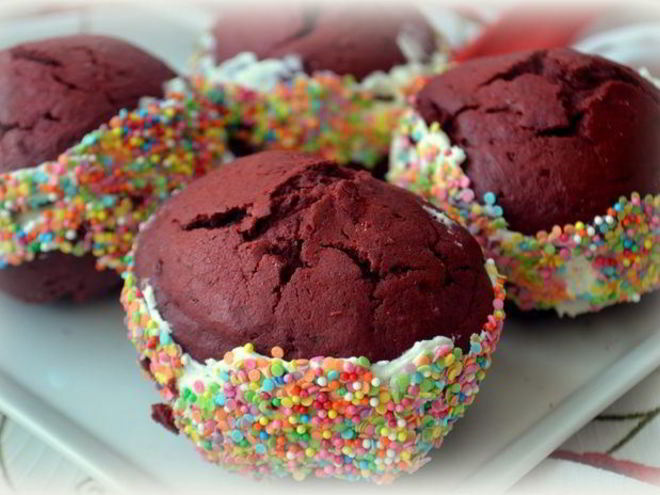 Рецепт шоколадных сэндвичей с творожным кремом