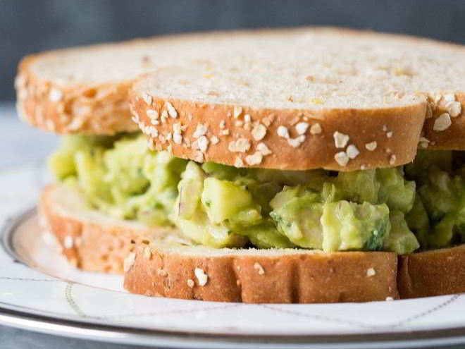 Рецепт сэндвича с авокадо и курицей