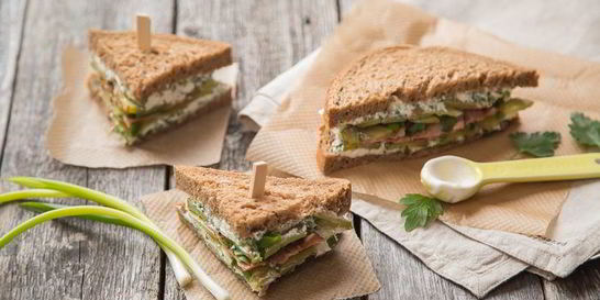 Сэндвич с фетой и беконом