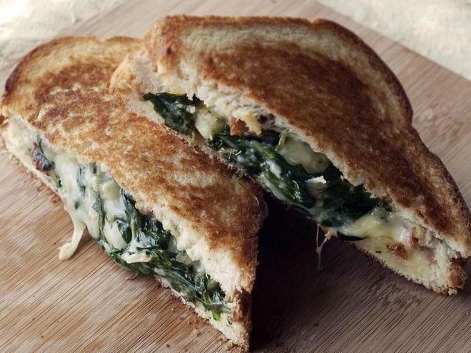 Рецепт сэндвича со шпинатом и артишоком