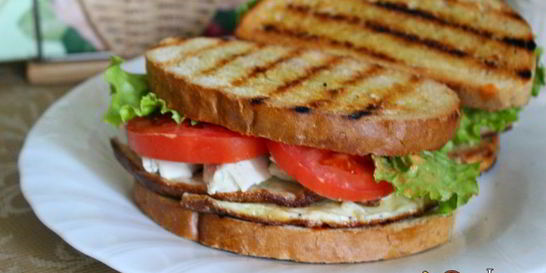 Сэндвичи с курицей и омлетом
