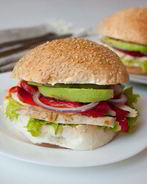 Сэндвичи с курицей и печеным перцем