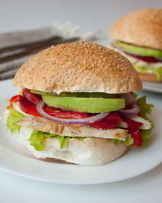 Сэндвичи с курицей и печеным перцем