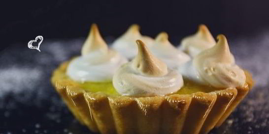 Лимонная тарталетка с меренгой