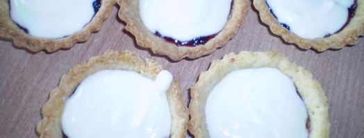 песочные тарталетки с вишней. Шаг 4