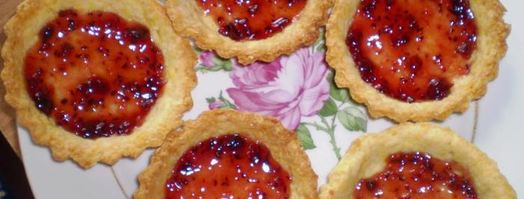 песочные тарталетки с вишней. Шаг 5