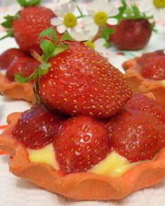 Тарталетка с клубникой