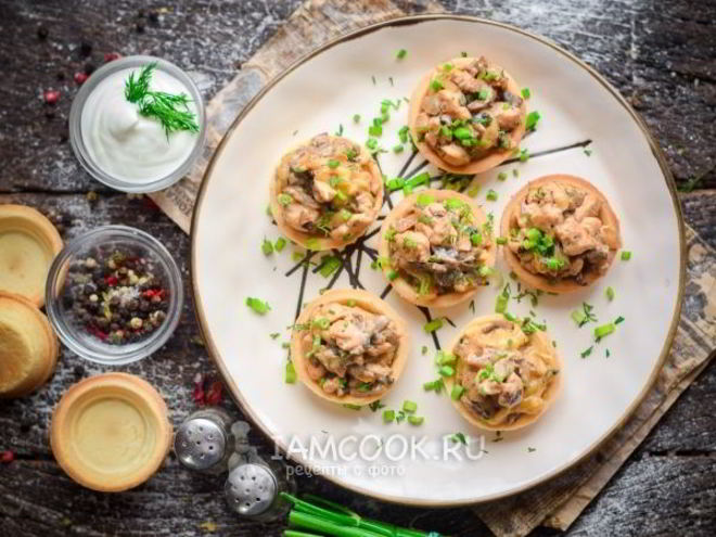 Рецепт тарталеток с грибами, курицей и сливками