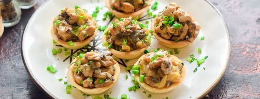тарталетки с грибами, курицей и сливками. Шаг 9