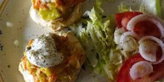 Тарталетки с крабовыми палочками