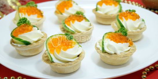 Тарталетки с красной икрой Праздничные