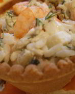 Тарталетки с креветочным салатом