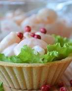 Закуска с креветками в тарталетках