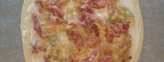 тарт фламбе с беконом. Шаг 14