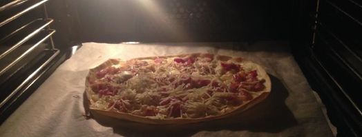 тарт фламбе с беконом. Шаг 16