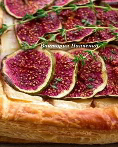 Тарт с инжиром и сыром бри