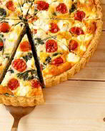 Тарт с помидорами и козьим сыром