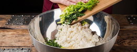 тарт с творогом, помидорами черри и базиликом. Шаг 4