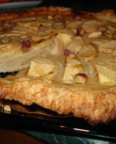 Тарт с яблоками и медовой заливкой